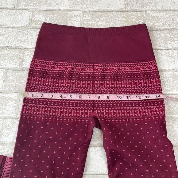 Fabletics faire isle leggings - Picture 11 of 12